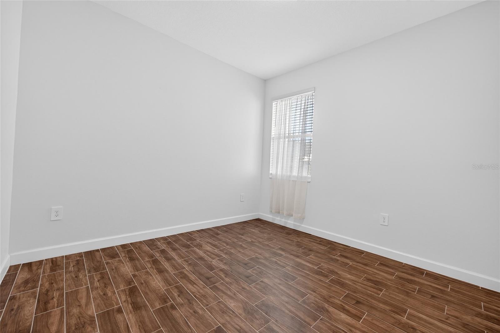 Image 23 of 79 For 11128 Lore Way