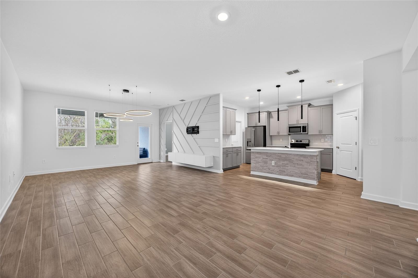 Image 26 of 79 For 11128 Lore Way