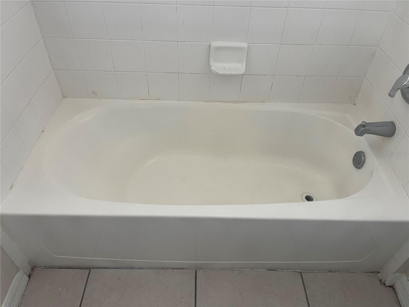 Image 18 of 19 For 326 Chelmsford Court