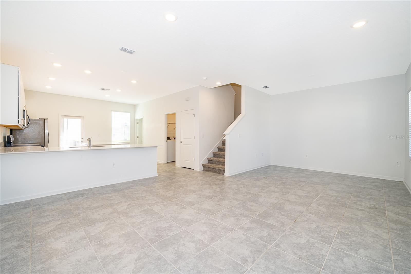 Image 5 of 20 For 6092 Peaceful Parkway