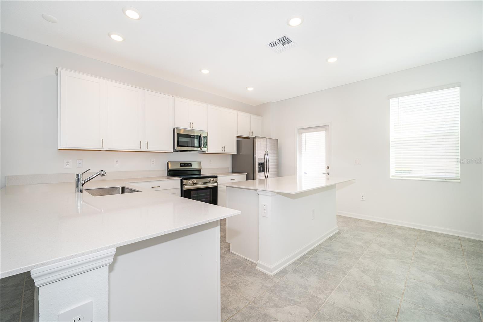 Image 8 of 20 For 6092 Peaceful Parkway