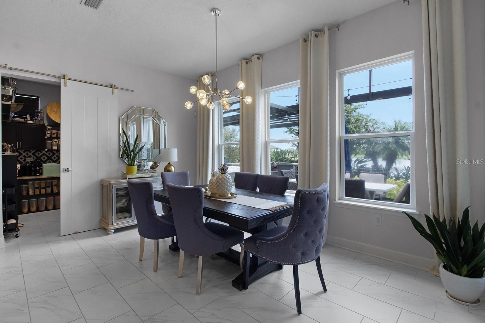 Listing photo id 23 for 4371 Summer Breeze Way