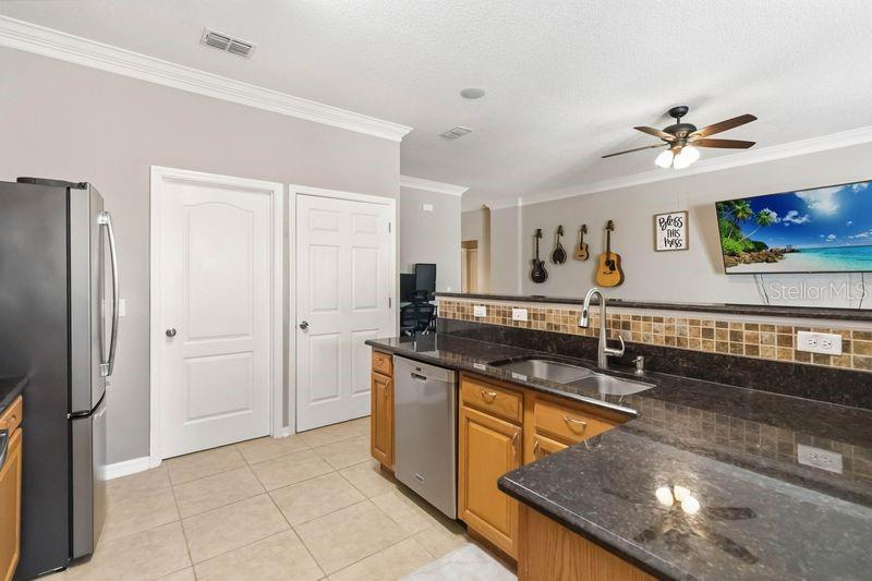 Image 20 of 42 For 5450 Silver Thistle Lane