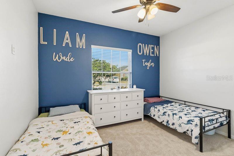 Image 21 of 42 For 5450 Silver Thistle Lane