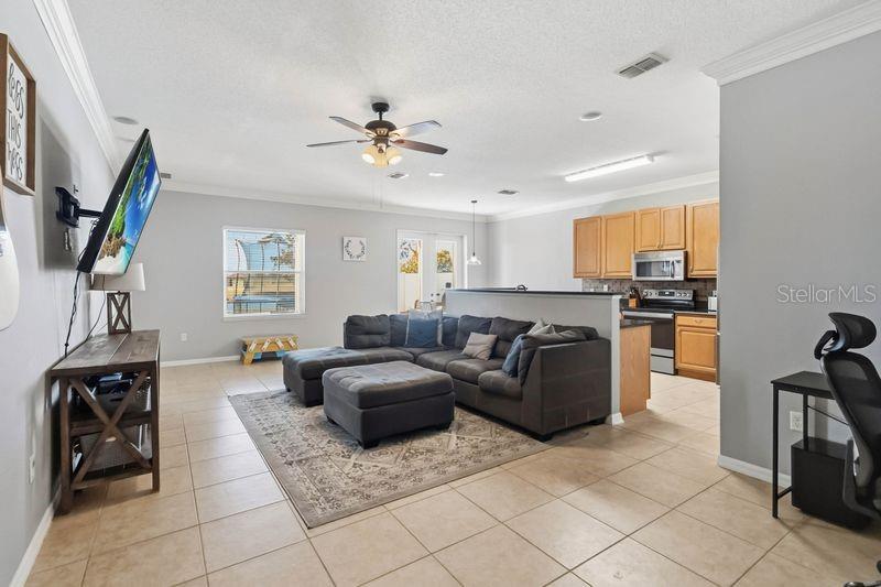 Image 5 of 42 For 5450 Silver Thistle Lane