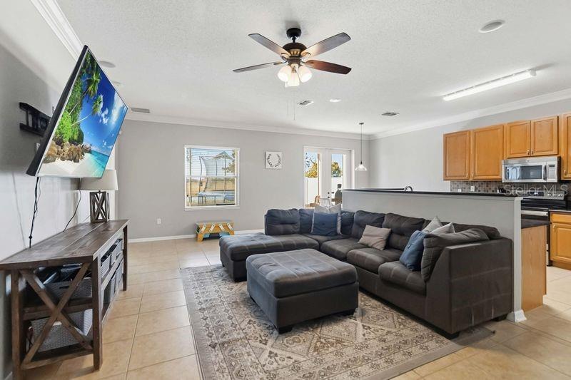 Image 7 of 42 For 5450 Silver Thistle Lane