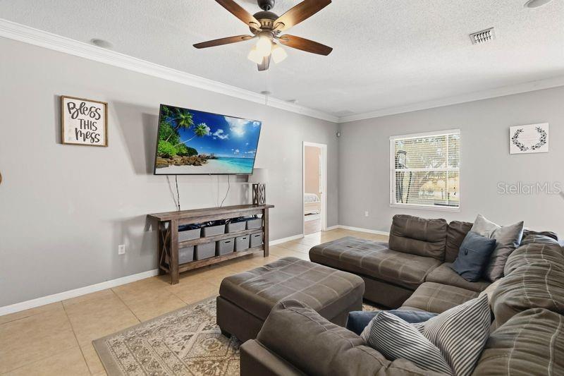 Image 8 of 42 For 5450 Silver Thistle Lane