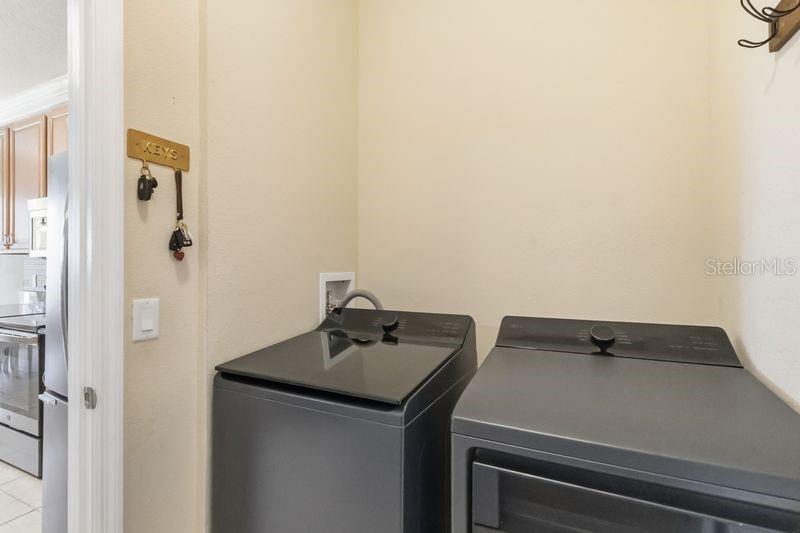 Image 9 of 42 For 5450 Silver Thistle Lane