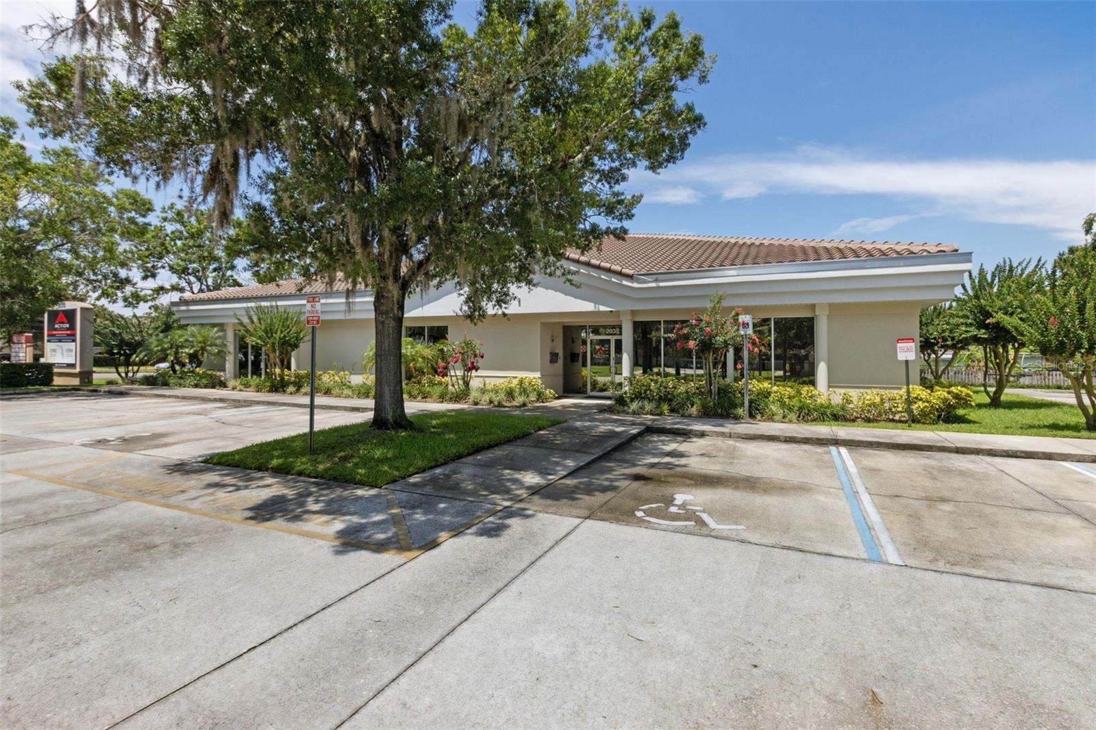 Image 11 of 12 For 2035 Howell Branch Road 1080