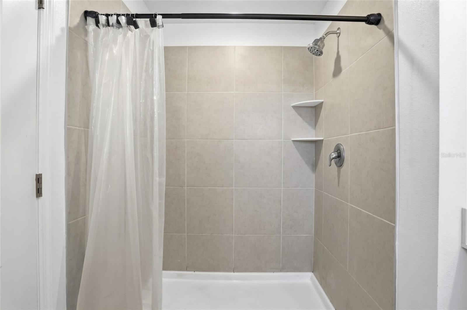 Image 33 of 47 For 4738 Guinep Lane