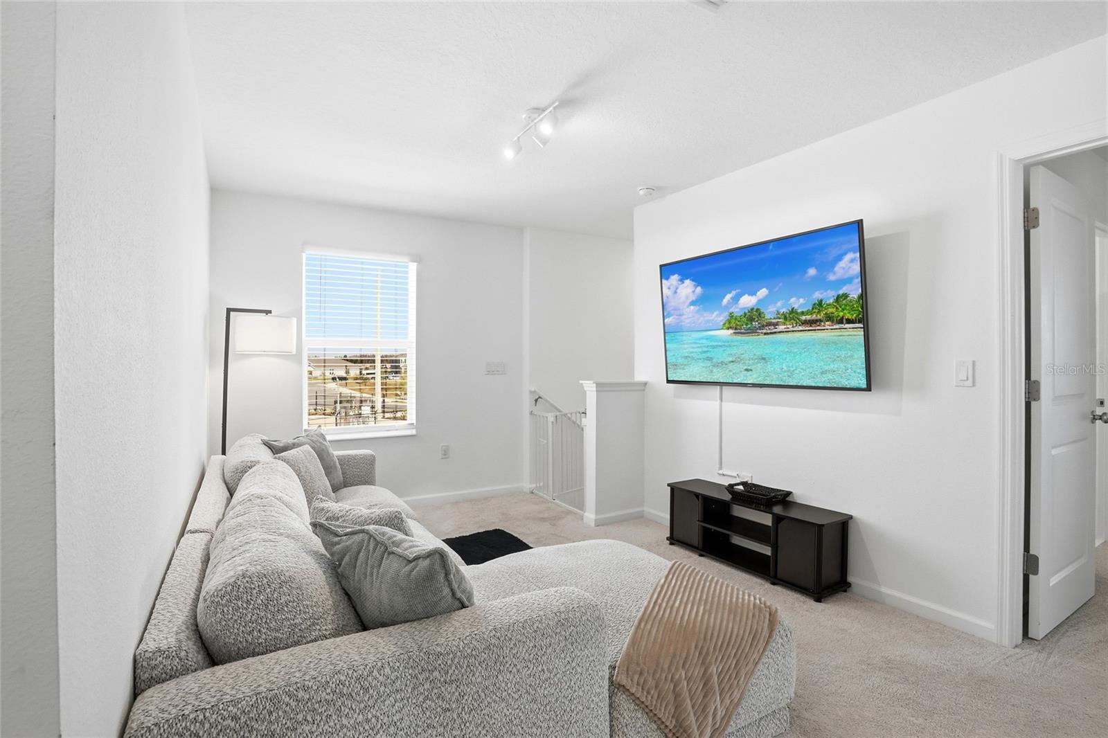 Image 35 of 47 For 4738 Guinep Lane