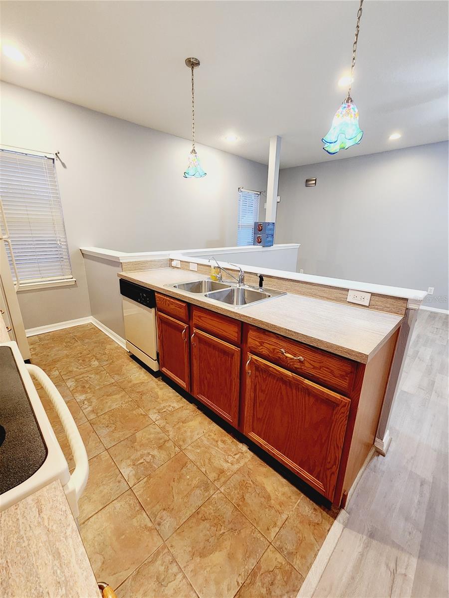 Image 9 of 18 For 1014 Persimmon Street B