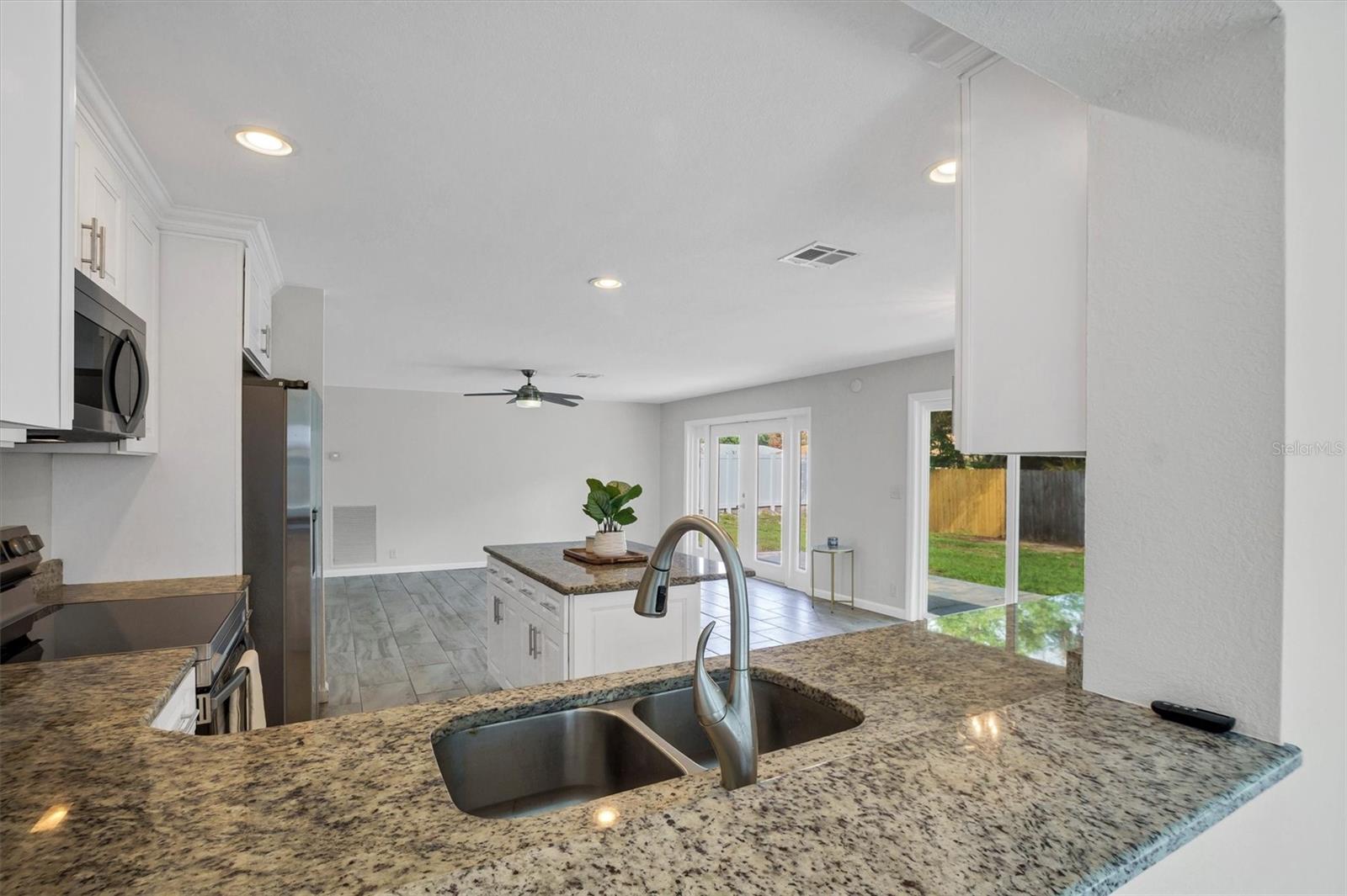 Image 14 of 35 For 120 Sandburg Lane