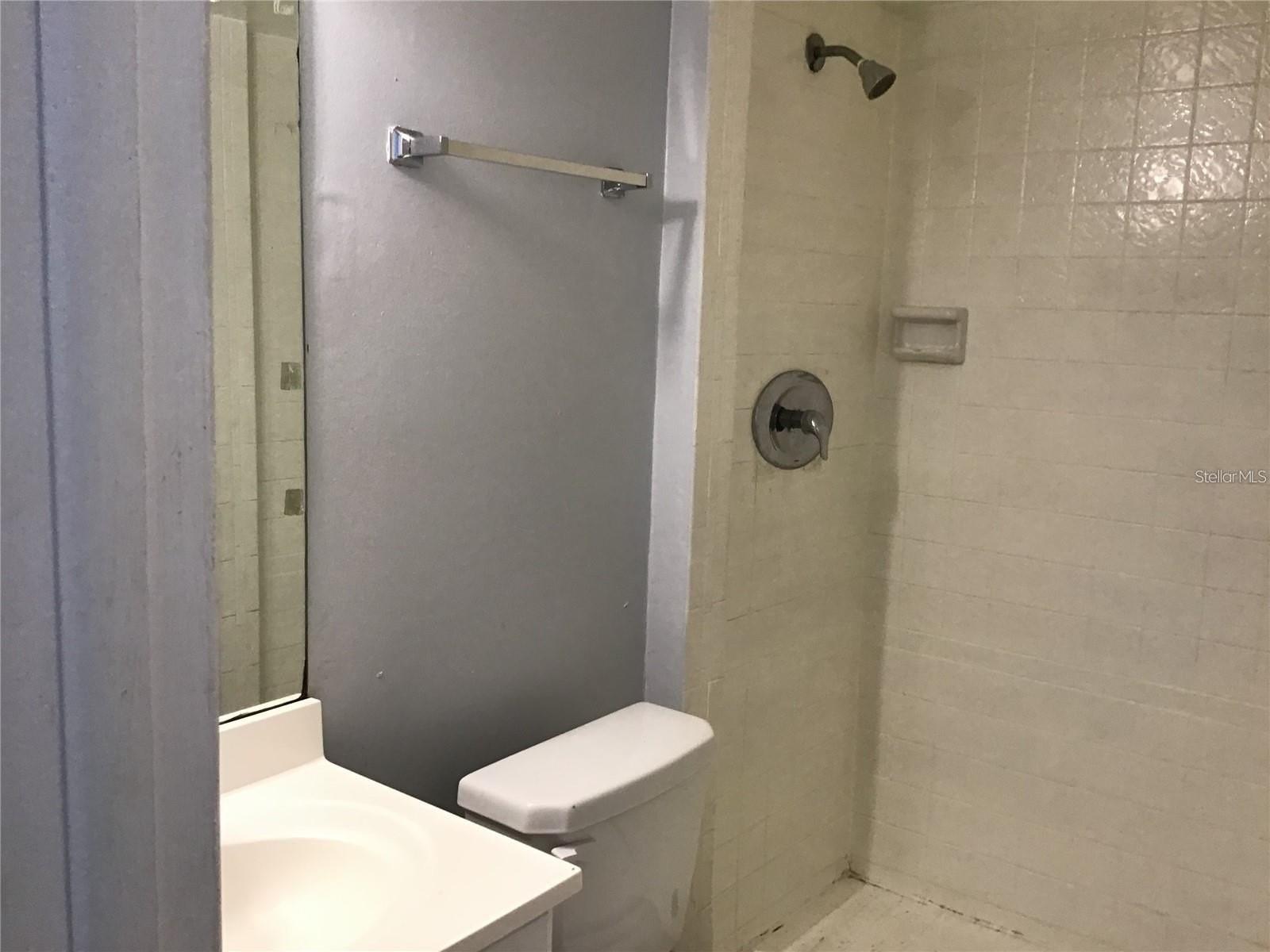 Image 11 of 14 For 6037 Amberly Court F35