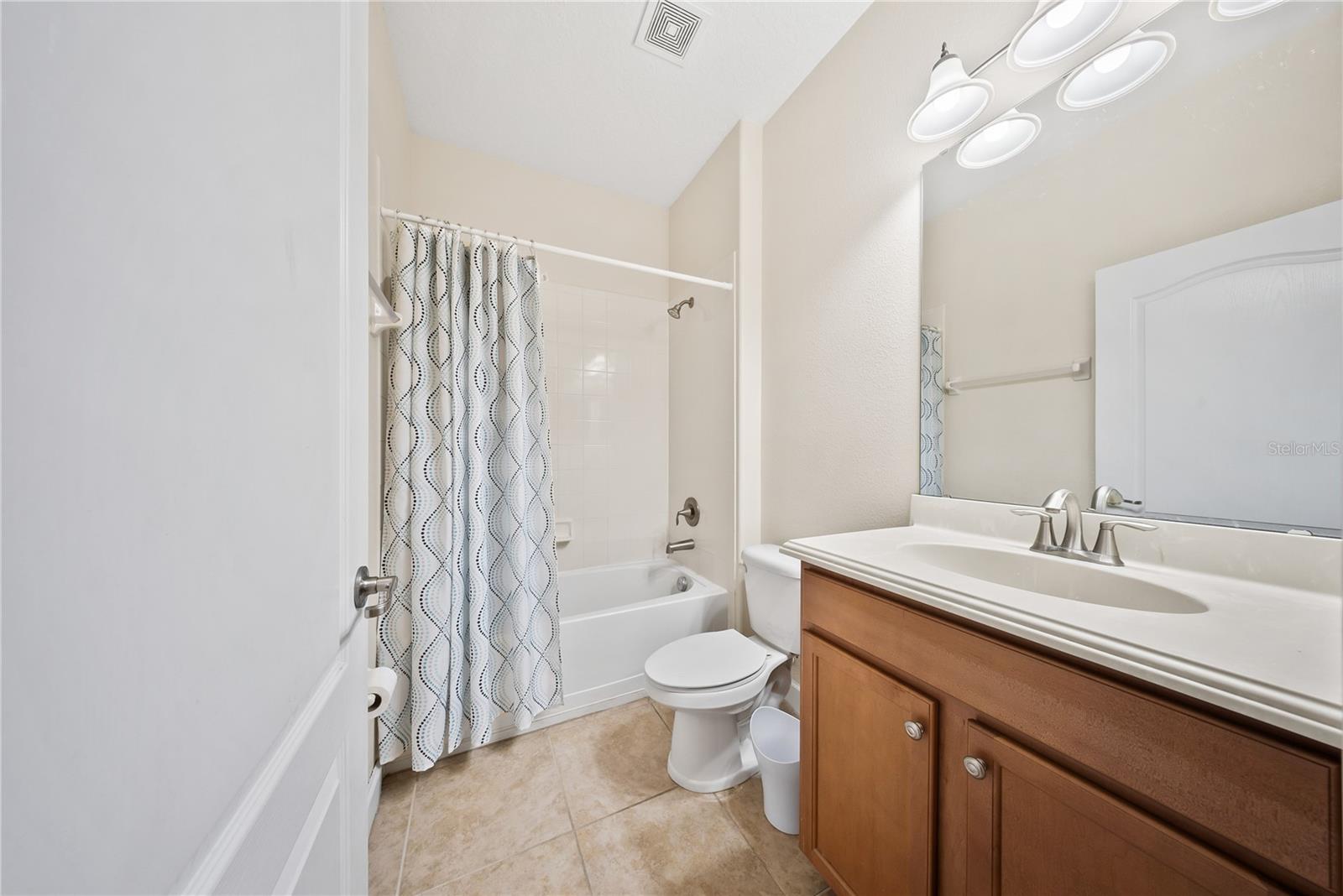 Image 10 of 76 For 8960 Bismarck Palm Rd