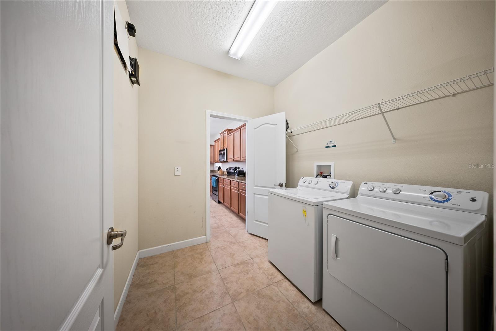 Image 12 of 76 For 8960 Bismarck Palm Rd