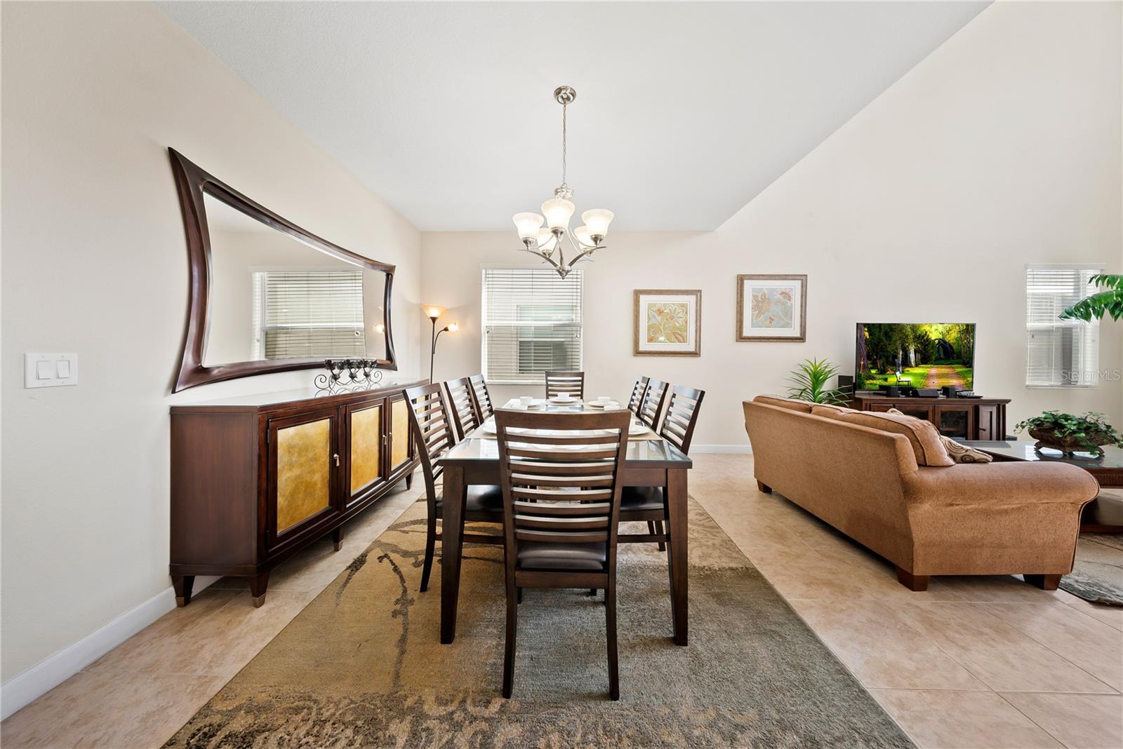 Image 14 of 76 For 8960 Bismarck Palm Rd