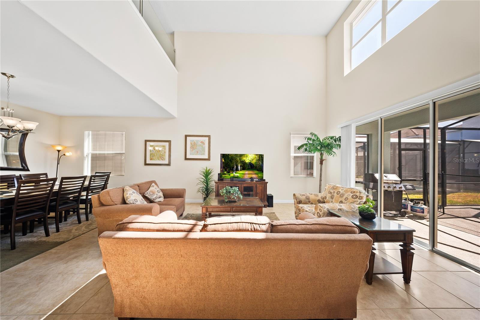 Image 17 of 76 For 8960 Bismarck Palm Rd