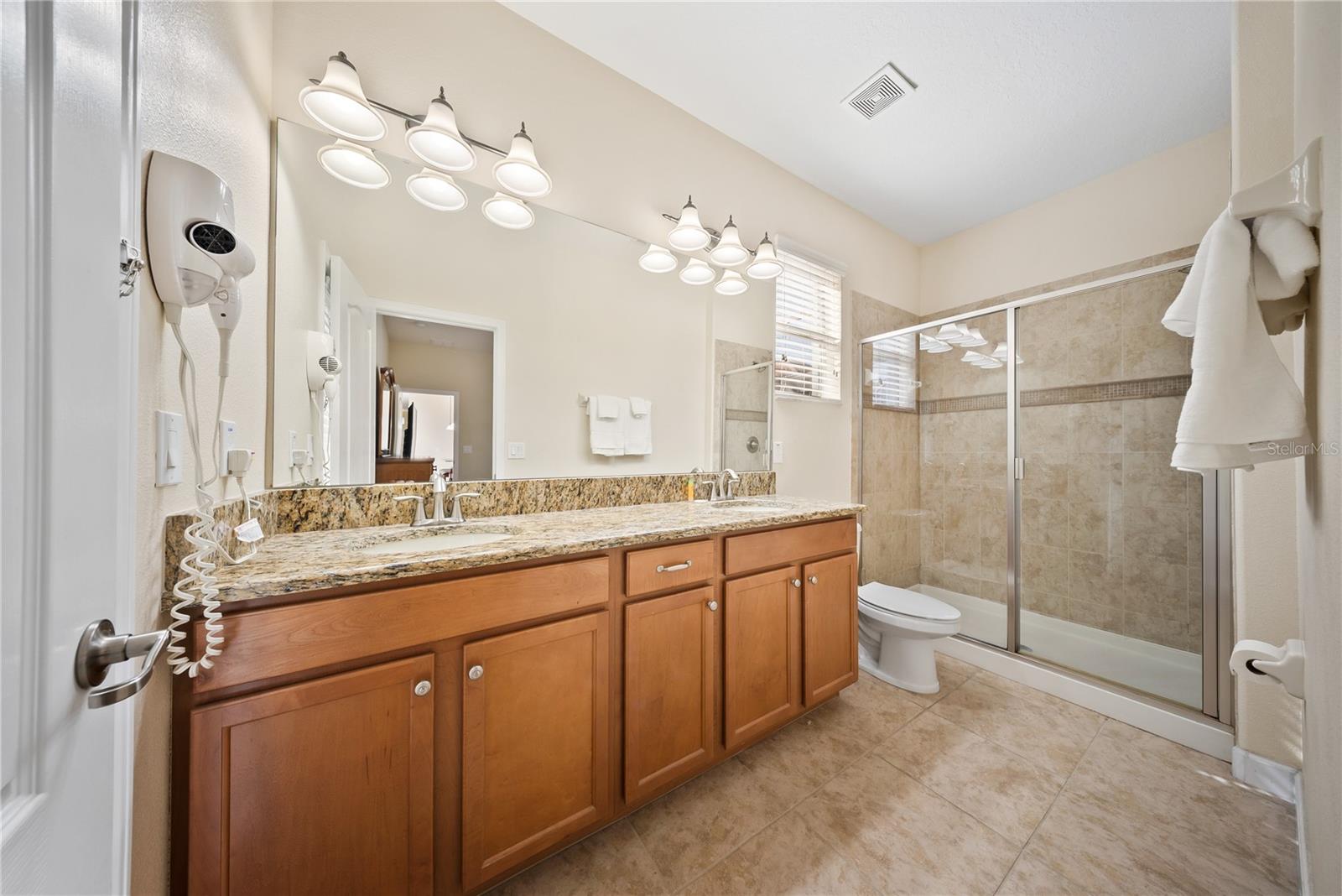 Image 26 of 76 For 8960 Bismarck Palm Rd