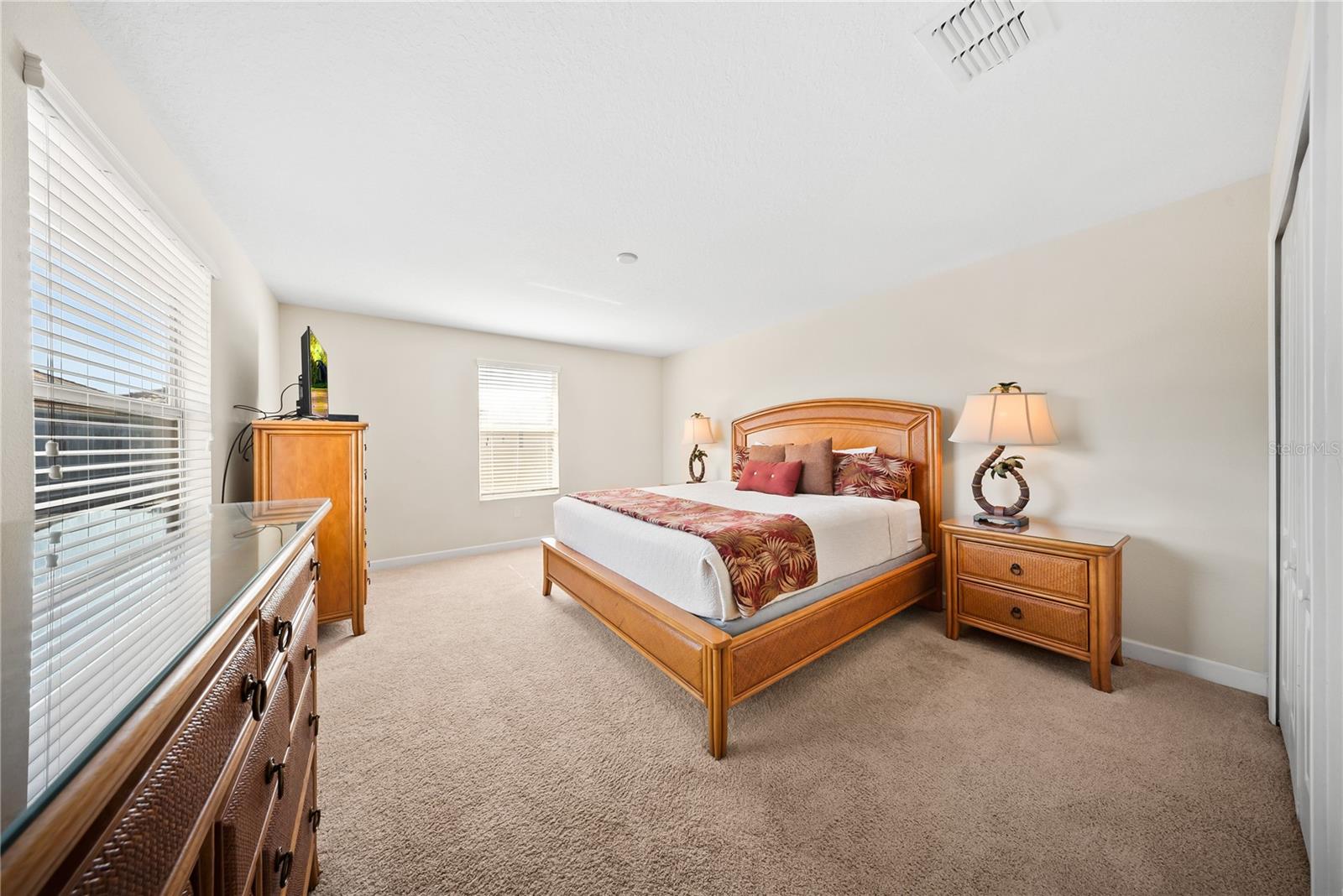 Image 43 of 76 For 8960 Bismarck Palm Rd