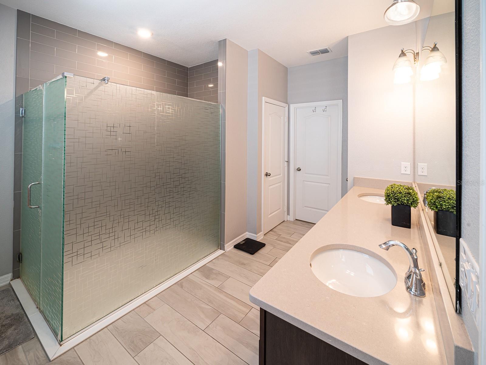 Image 28 of 47 For 5301 Pavia Drive