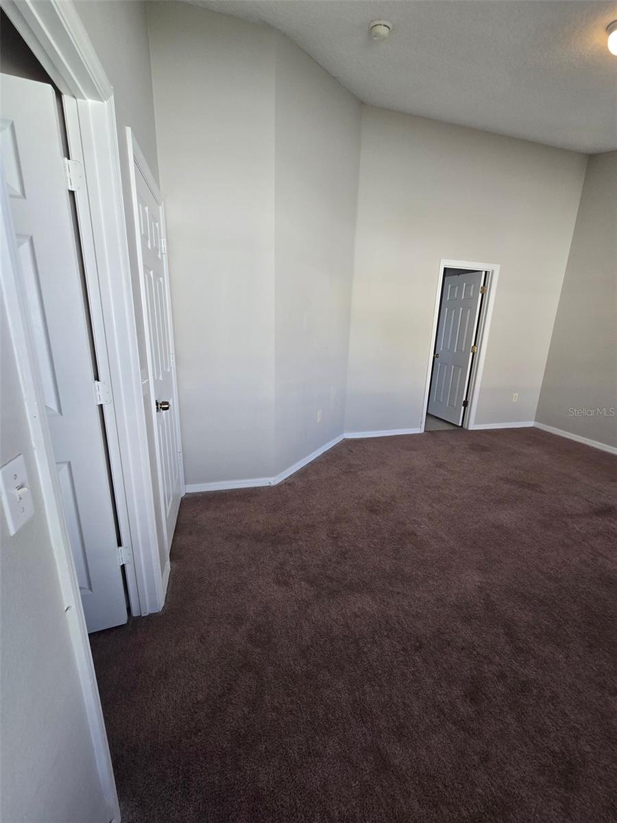 Image 25 of 38 For 229 Ronaldale Avenue