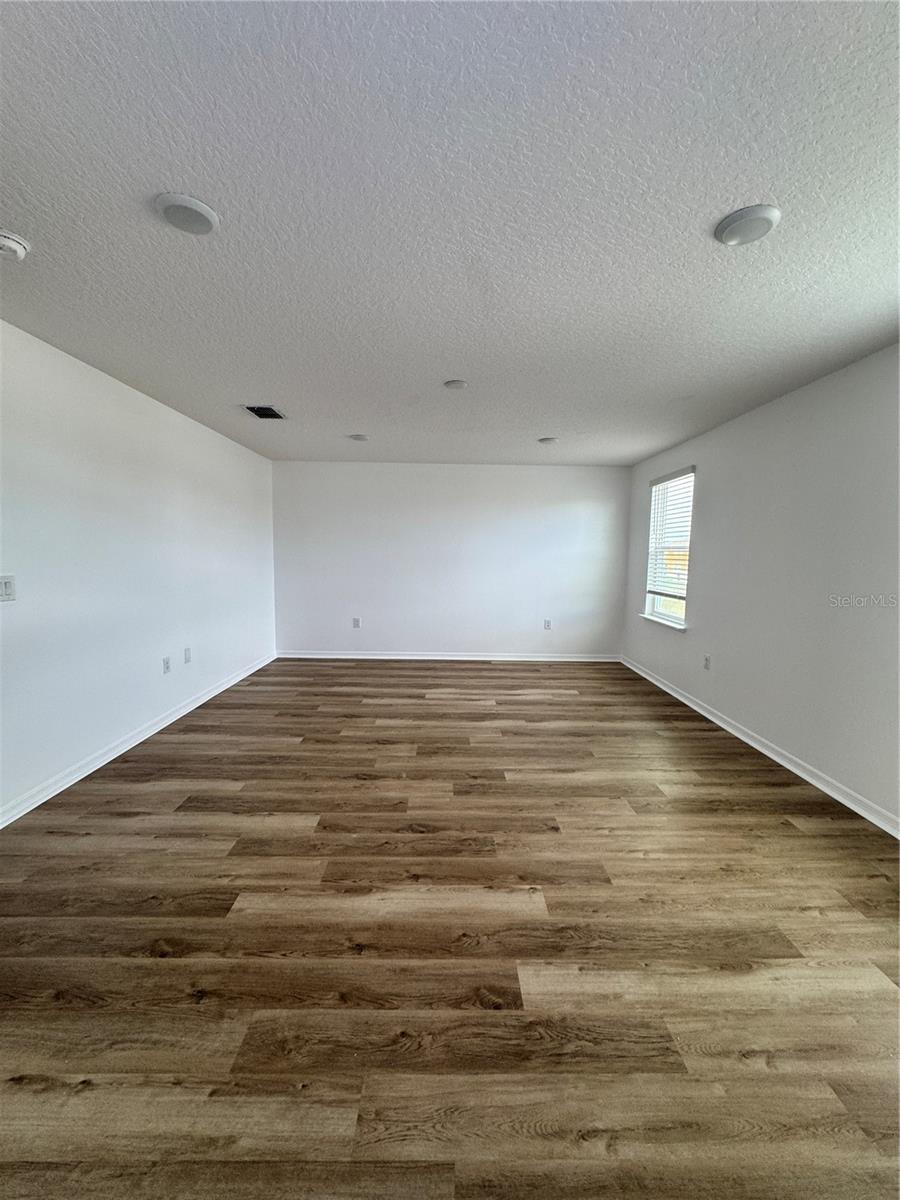 Image 14 of 32 For 803 James Drive