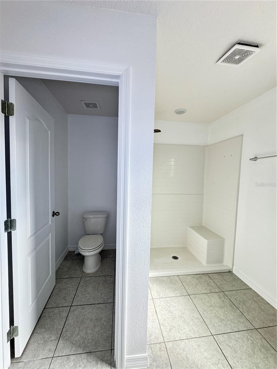 Image 17 of 32 For 803 James Drive