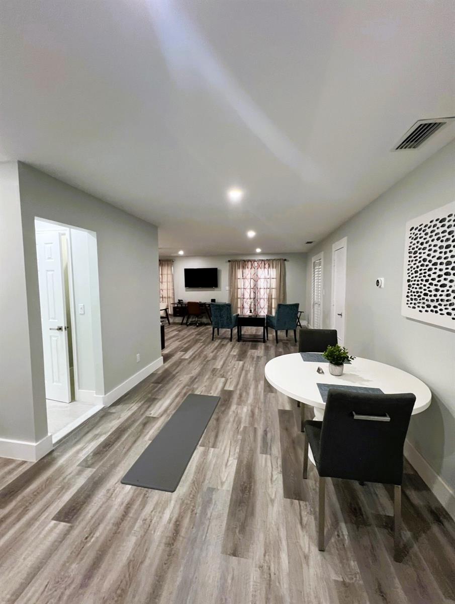 Image 23 of 39 For 15618 Us Highway 301