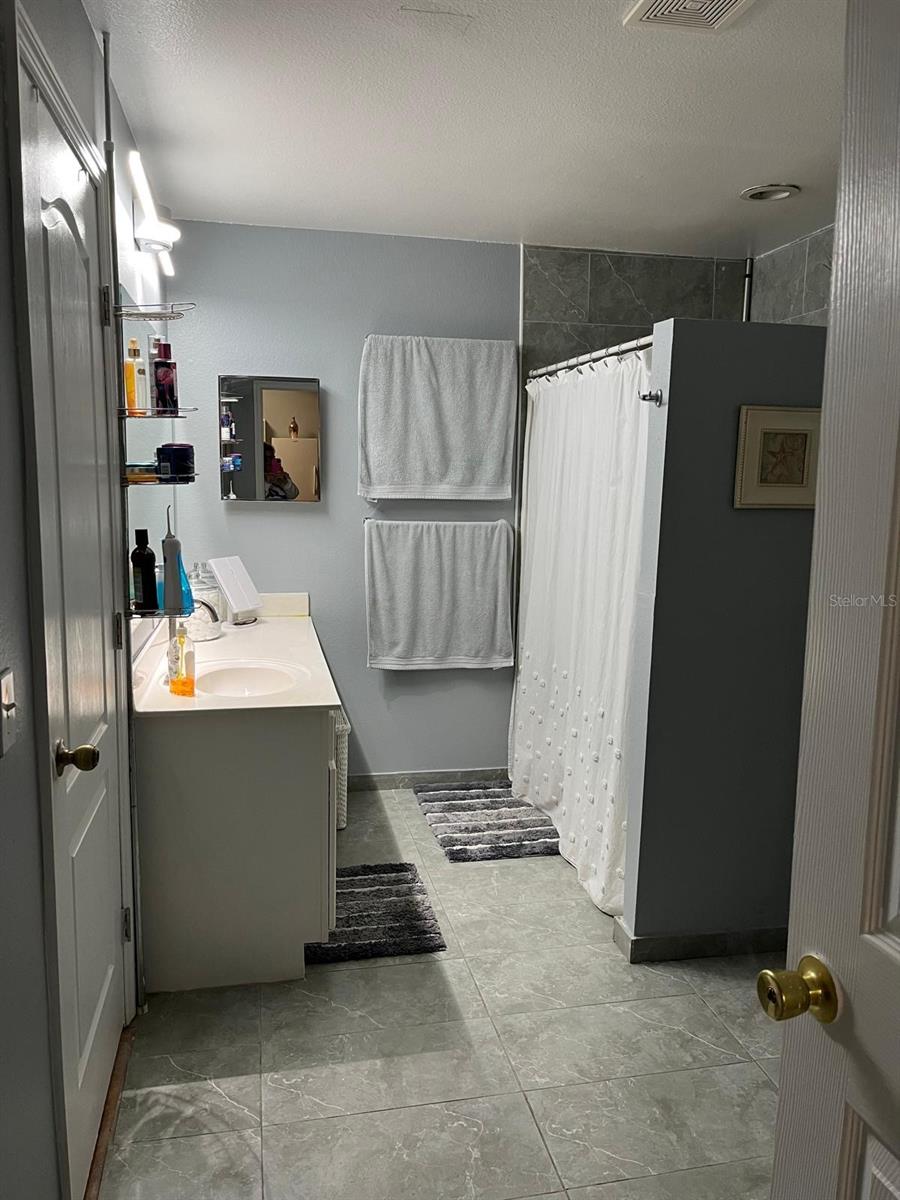 Image 19 of 34 For 303 Baccarat Court