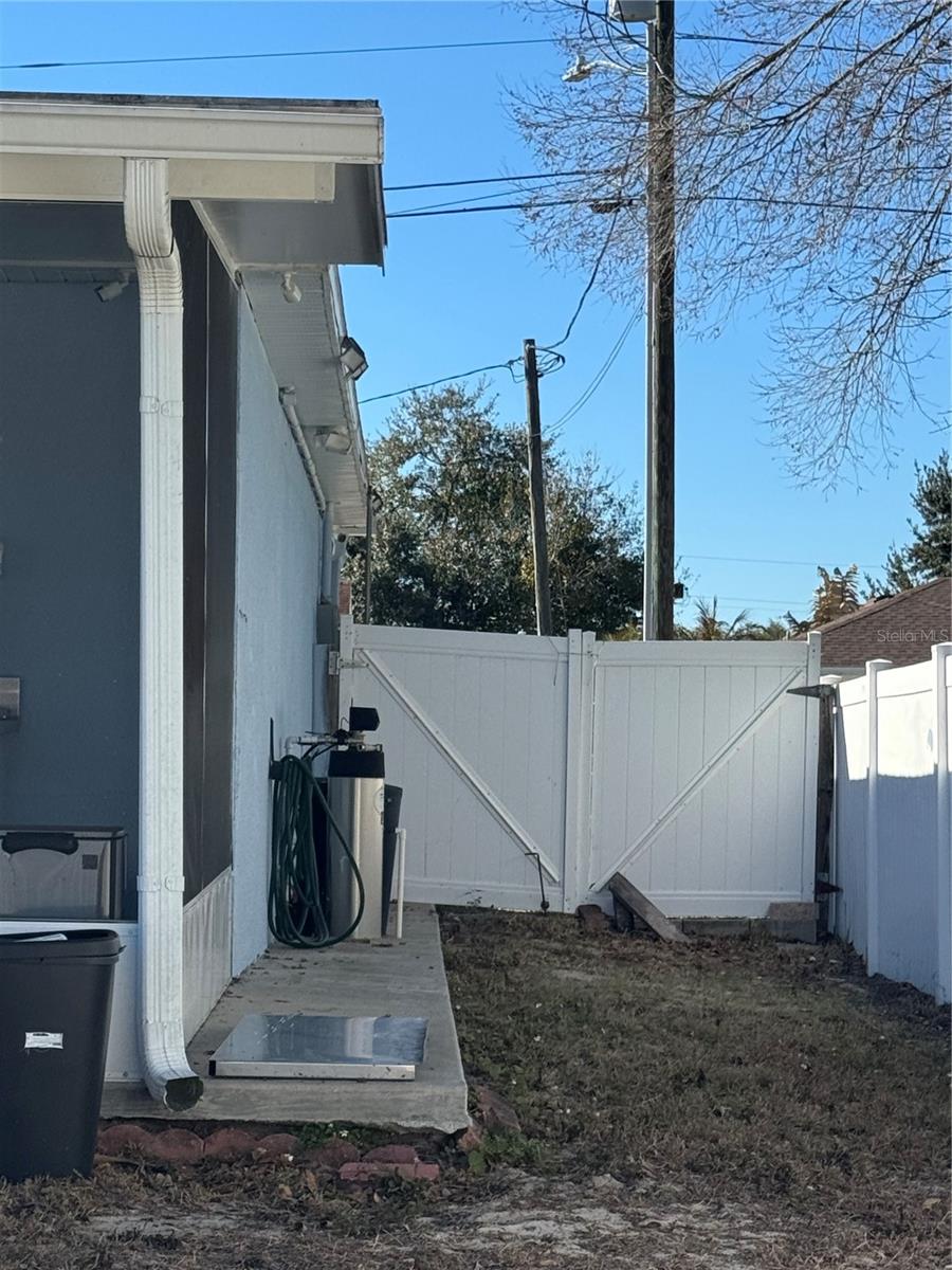 Image 26 of 34 For 303 Baccarat Court