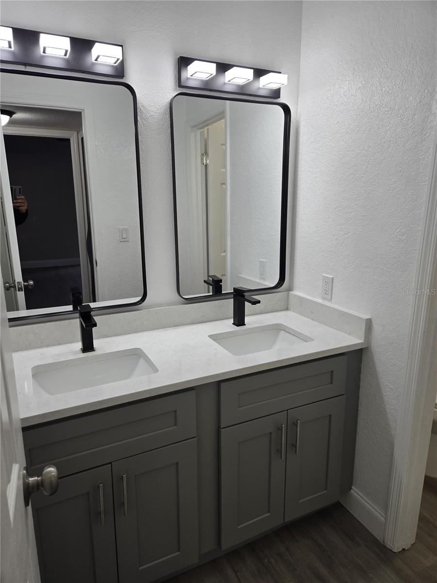 Image 12 of 16 For 3044 Antique Oaks Circle Apt 177