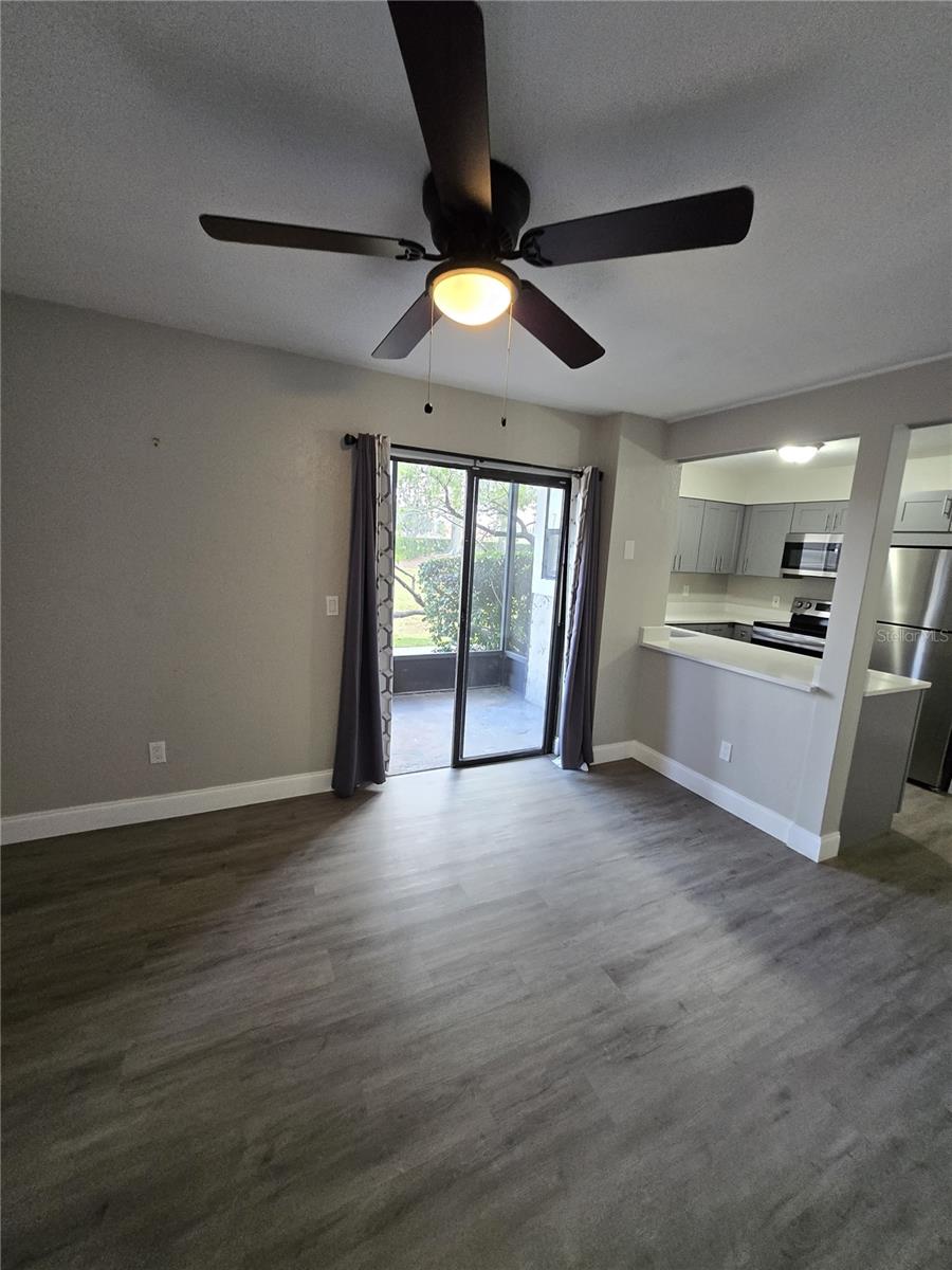 Image 5 of 16 For 3044 Antique Oaks Circle Apt 177