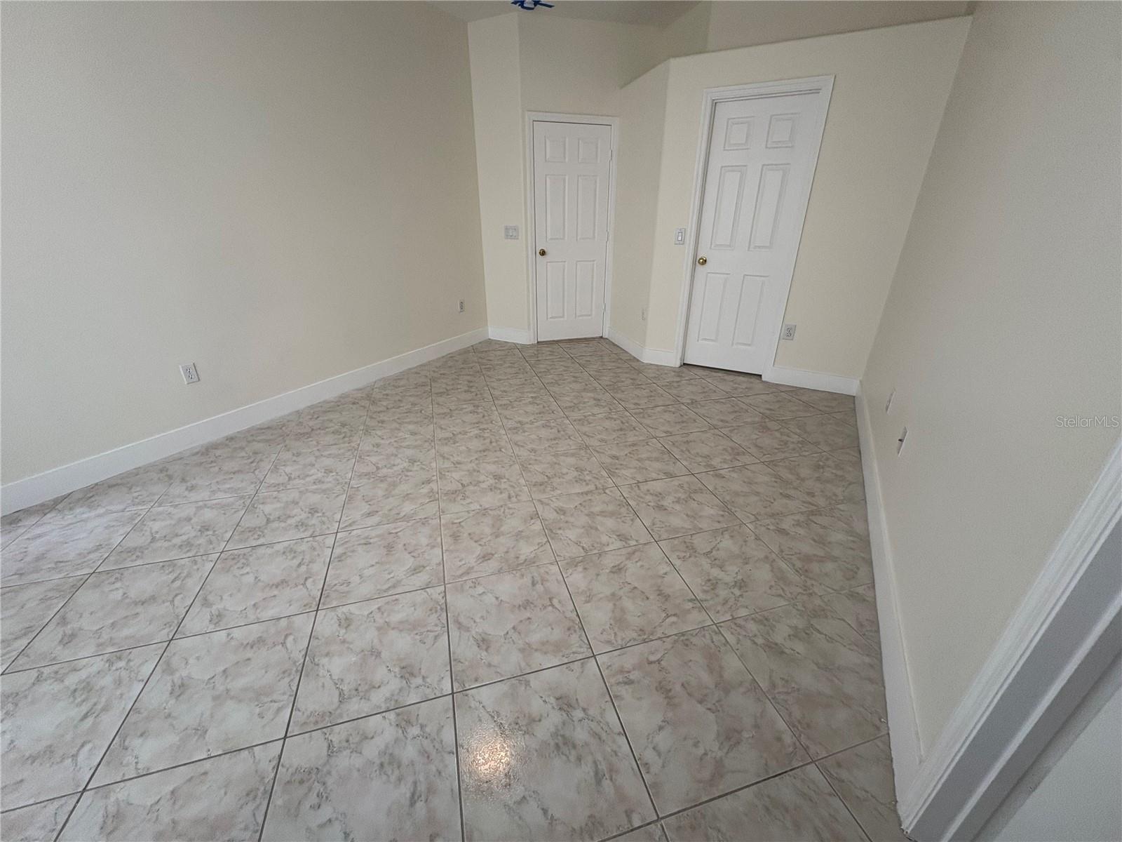 Image 9 of 20 For 1456 Sun Meadow Drive