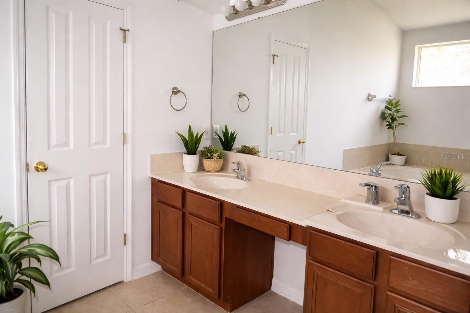 Image 6 of 11 For 922 Tramells Trail