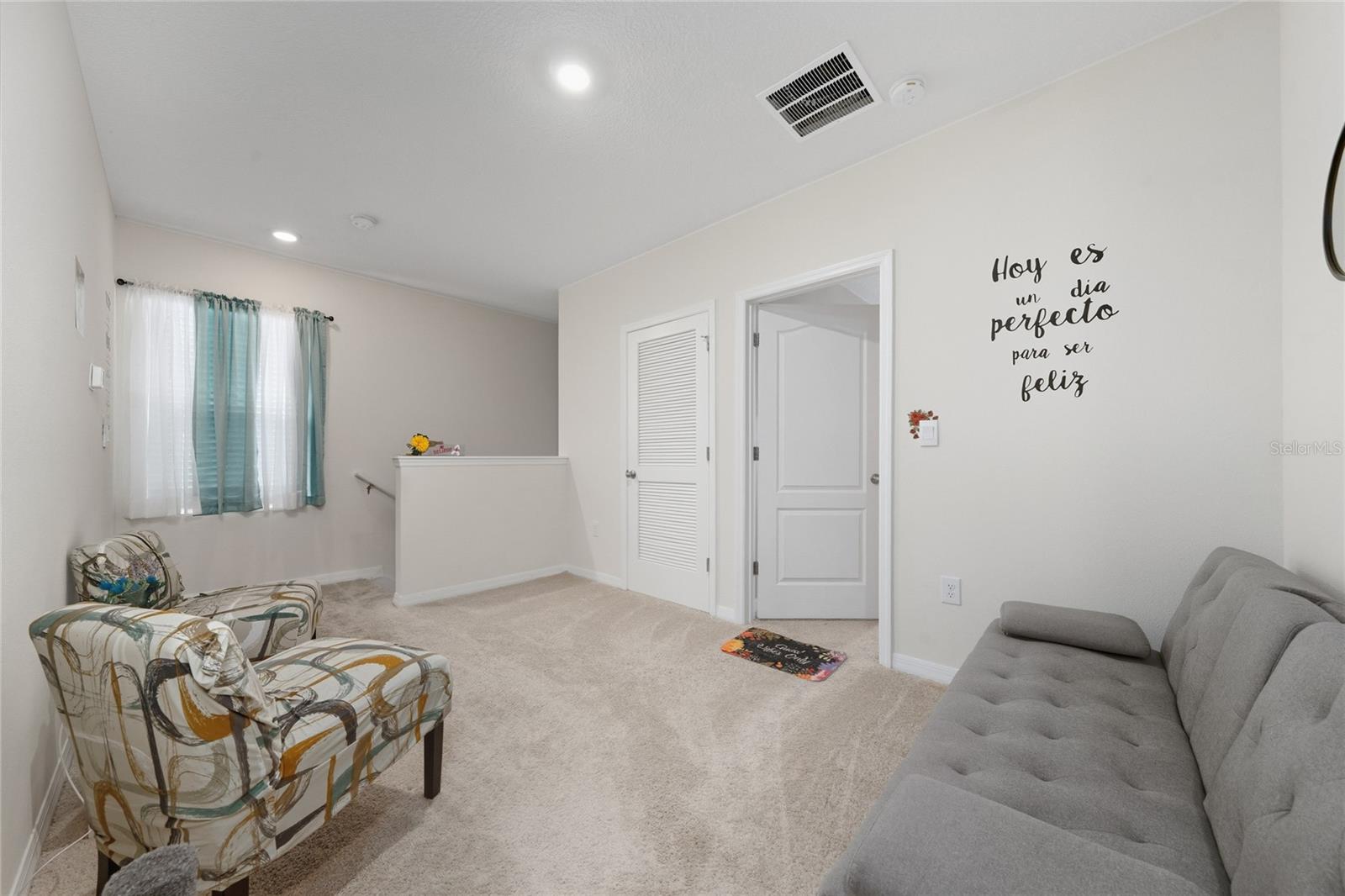 Image 14 of 34 For 297 Gina Lane