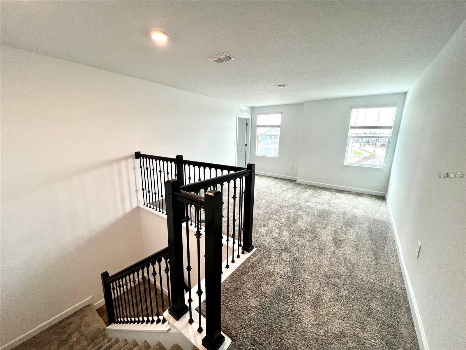 Image 12 of 33 For 11701 Language Way