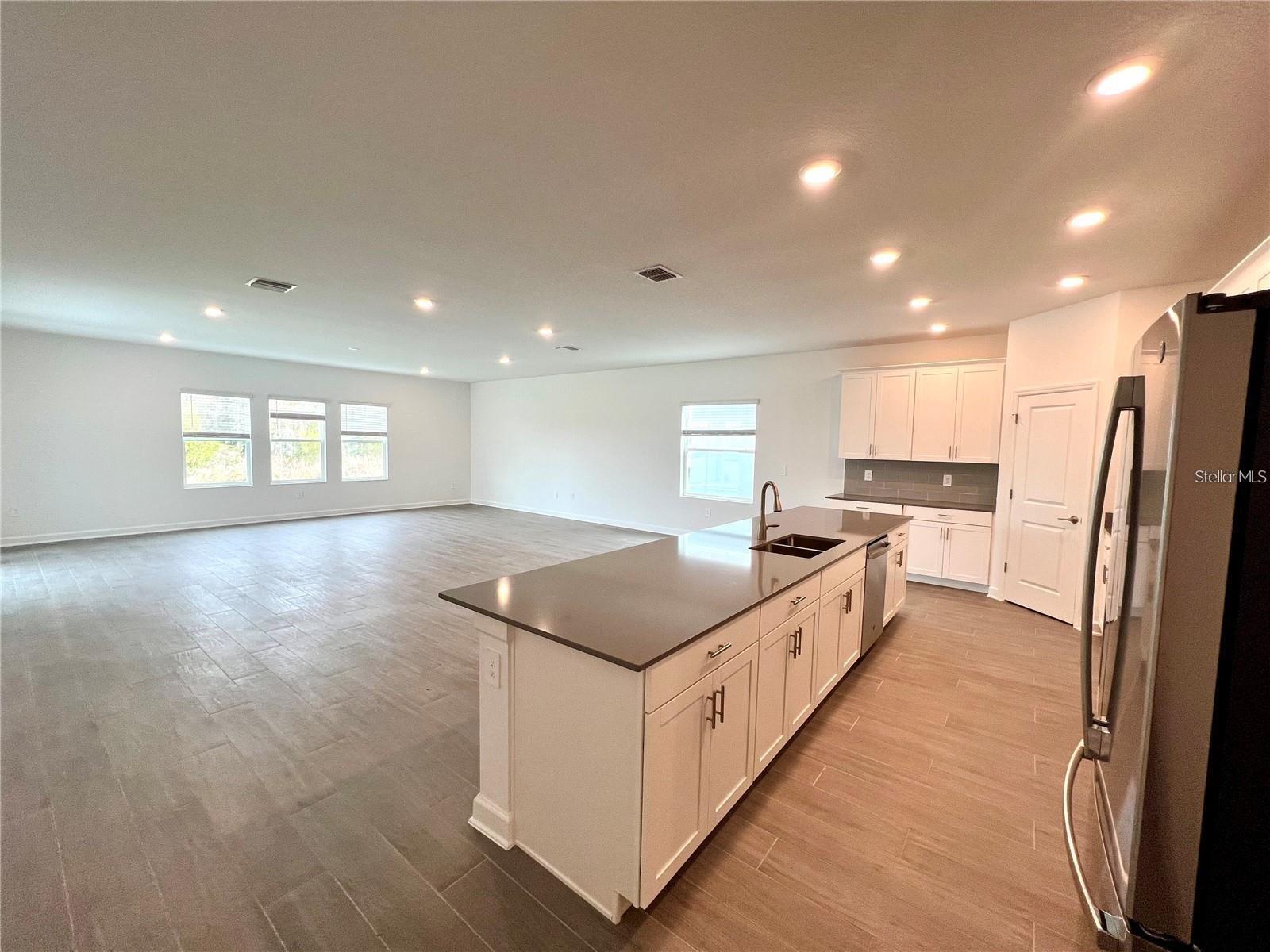 Image 6 of 33 For 11701 Language Way