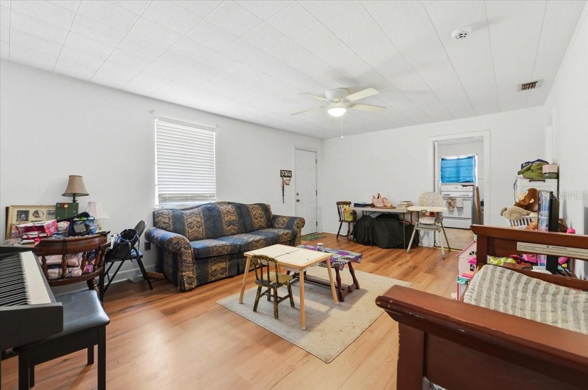 Image 5 of 31 For 104 14th Street Se