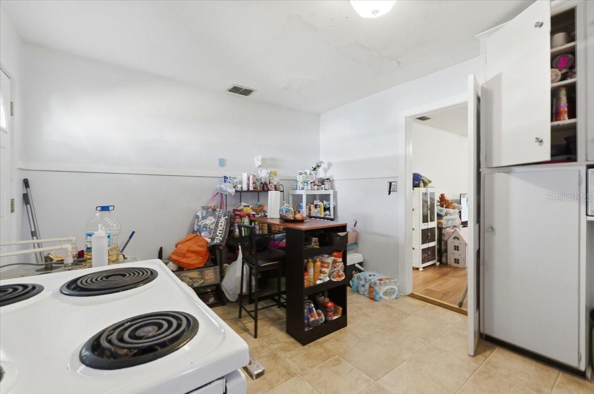 Image 8 of 31 For 104 14th Street Se