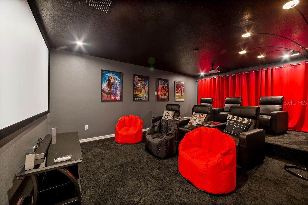 Listing photo id 13 for 8951 Hilton Ridge Avenue