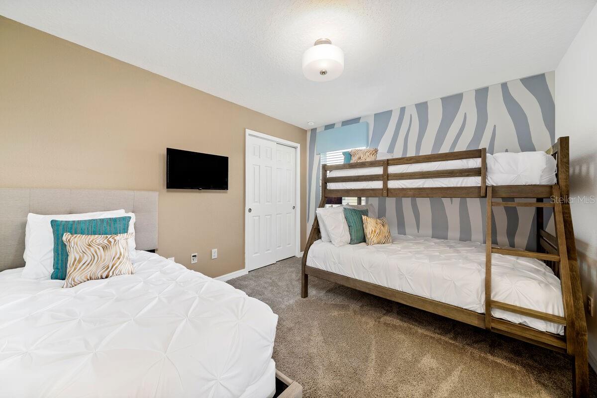 Listing photo id 17 for 8951 Hilton Ridge Avenue