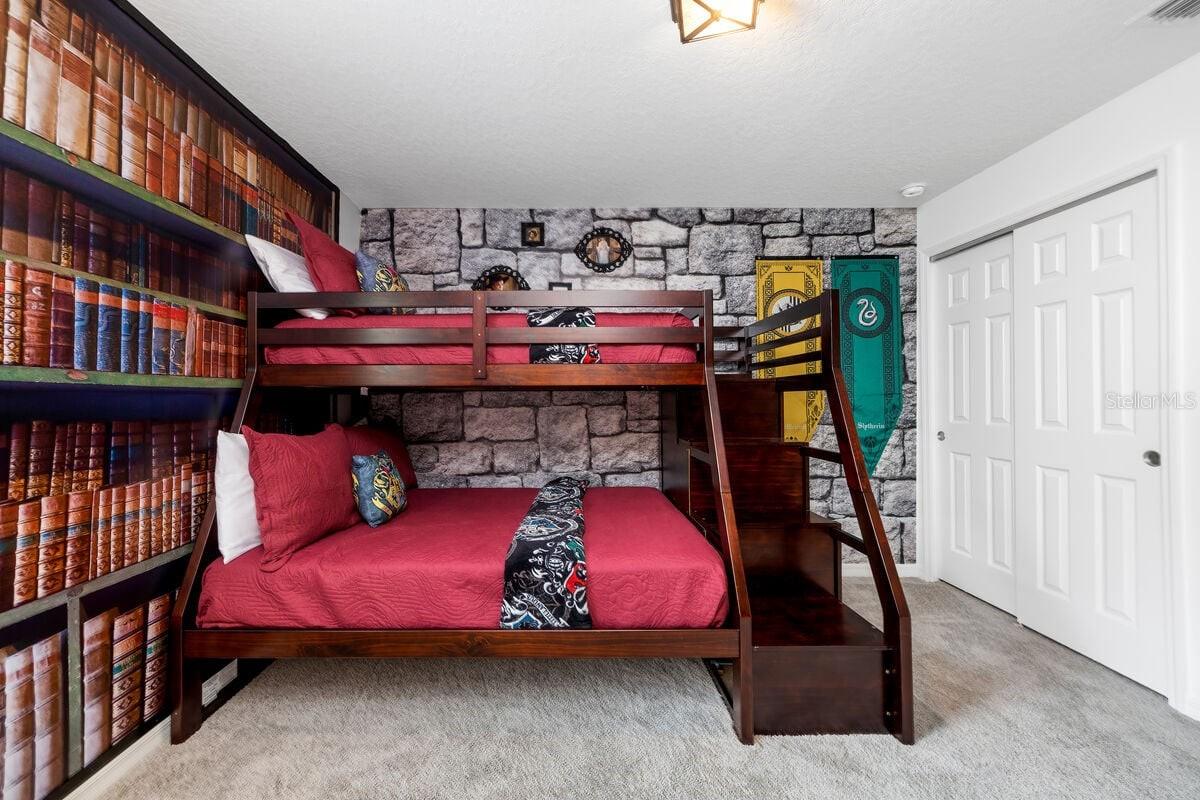 Listing photo id 23 for 8951 Hilton Ridge Avenue