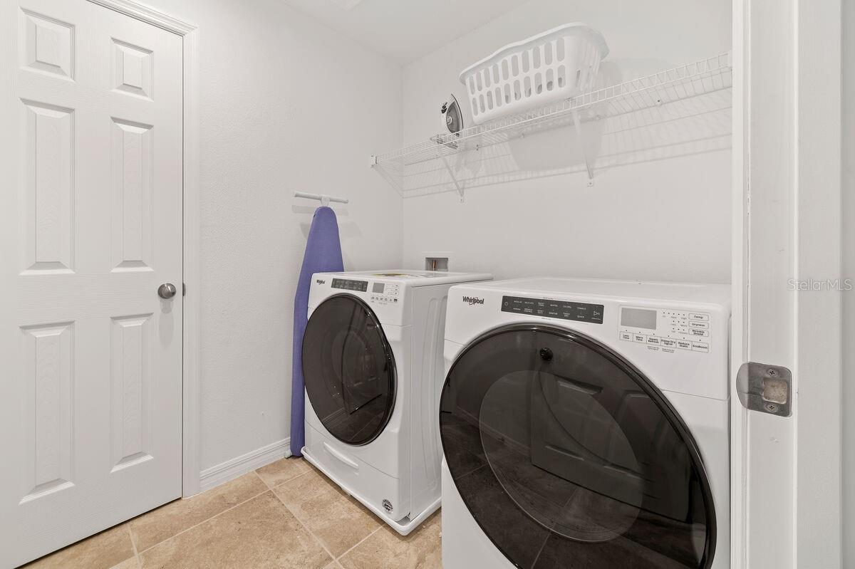 Listing photo id 24 for 8951 Hilton Ridge Avenue