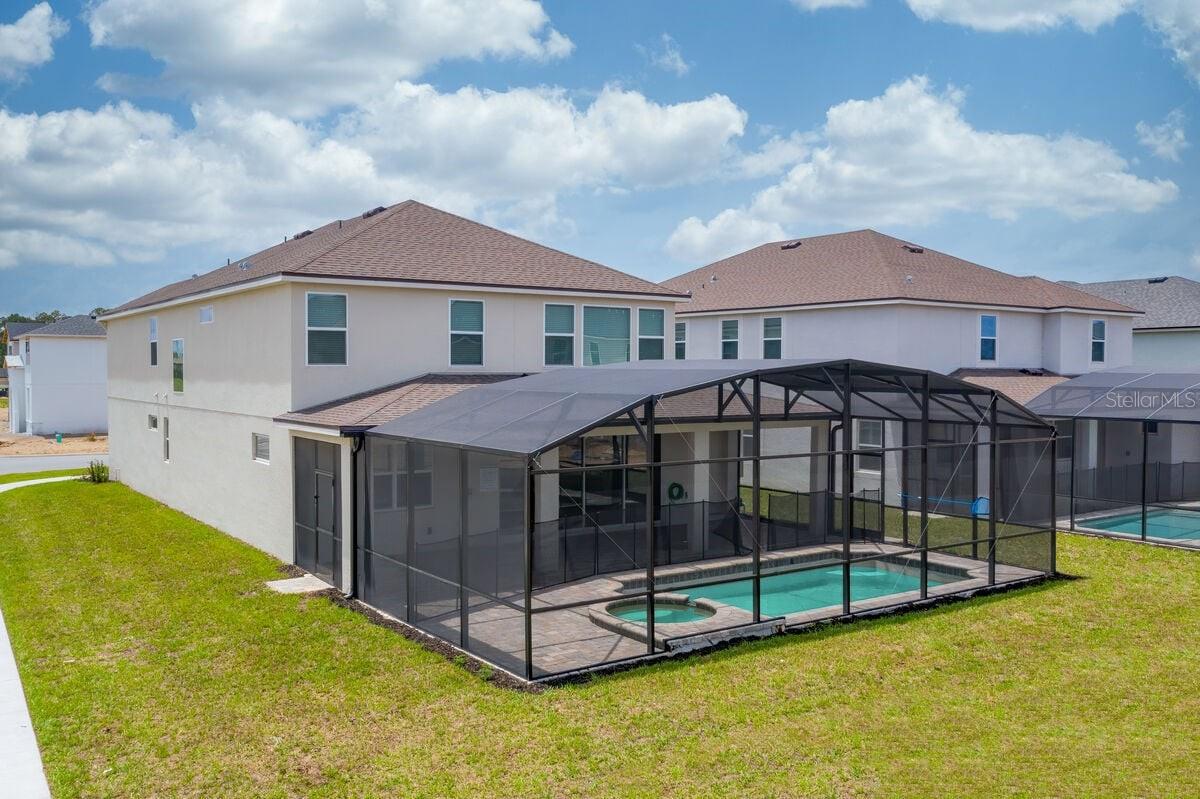 Listing photo id 2 for 8951 Hilton Ridge Avenue