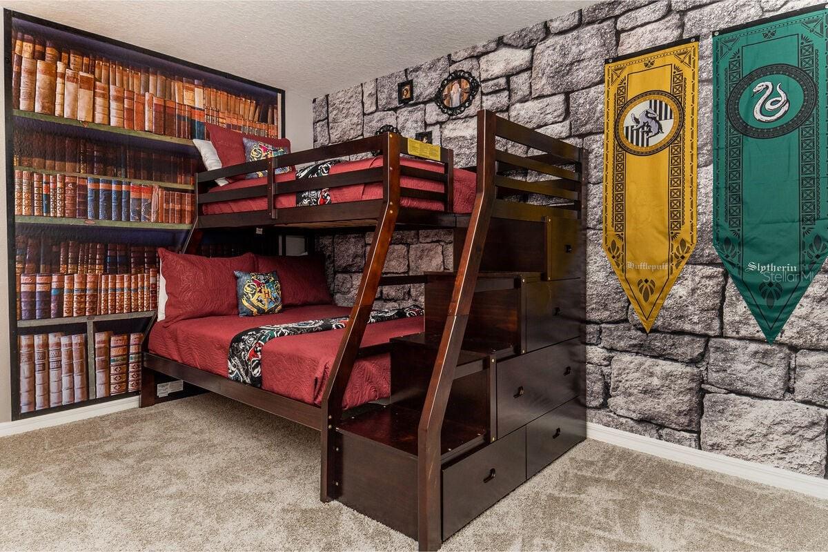 Listing photo id 5 for 8951 Hilton Ridge Avenue