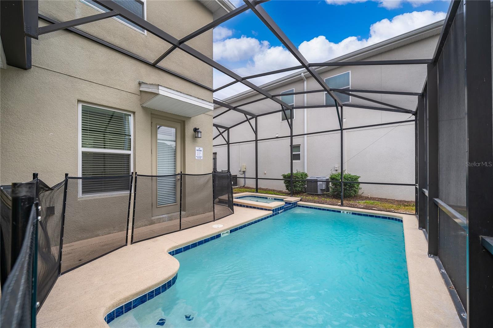 Image 18 of 79 For 4352 Quote Street