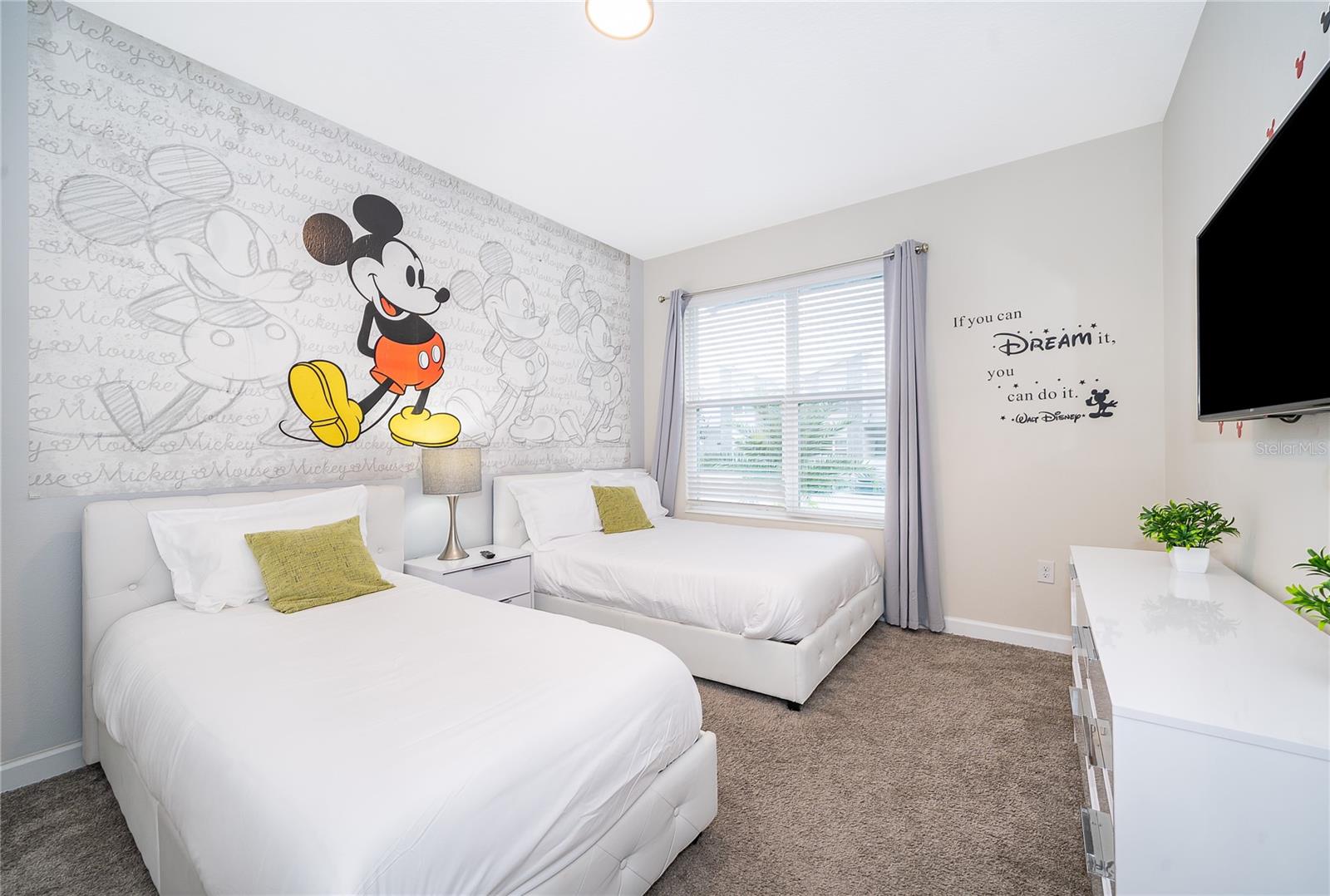 Image 24 of 79 For 4352 Quote Street