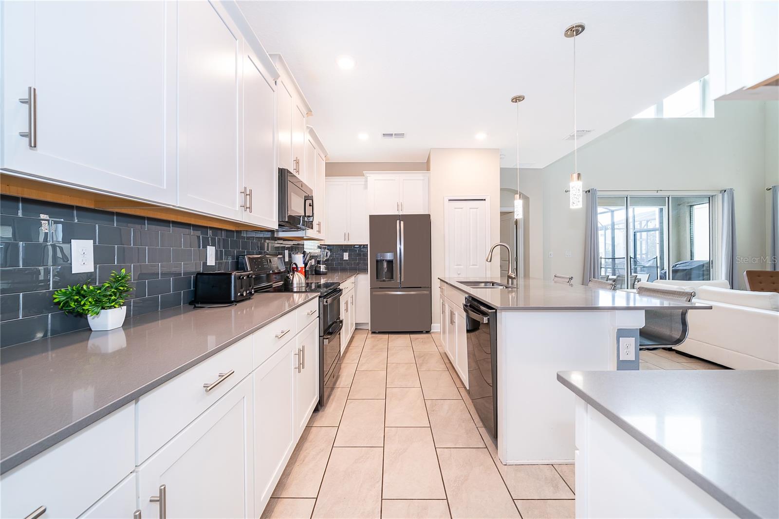 Image 35 of 79 For 4352 Quote Street