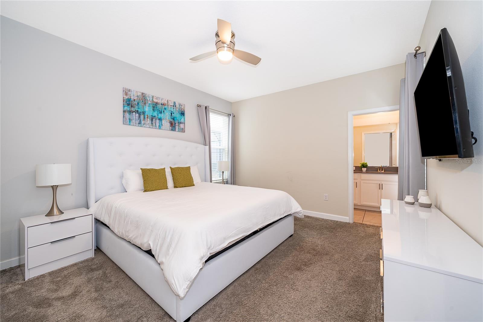 Image 36 of 79 For 4352 Quote Street